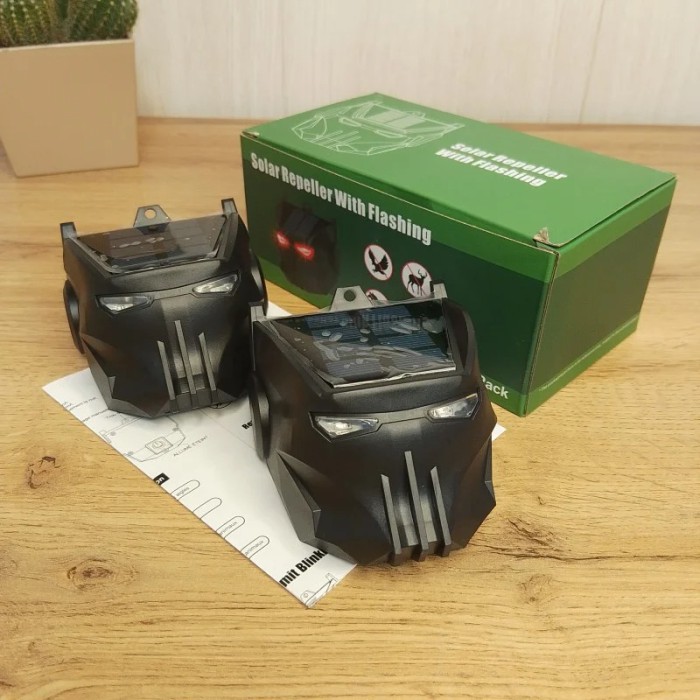Отпугиватель животных Solar Repeller With Flashing c мигающей подсветкой 2 шт Отпугиватель животных Solar Repeller With Flashing c мигающей подсветкой 2 шт