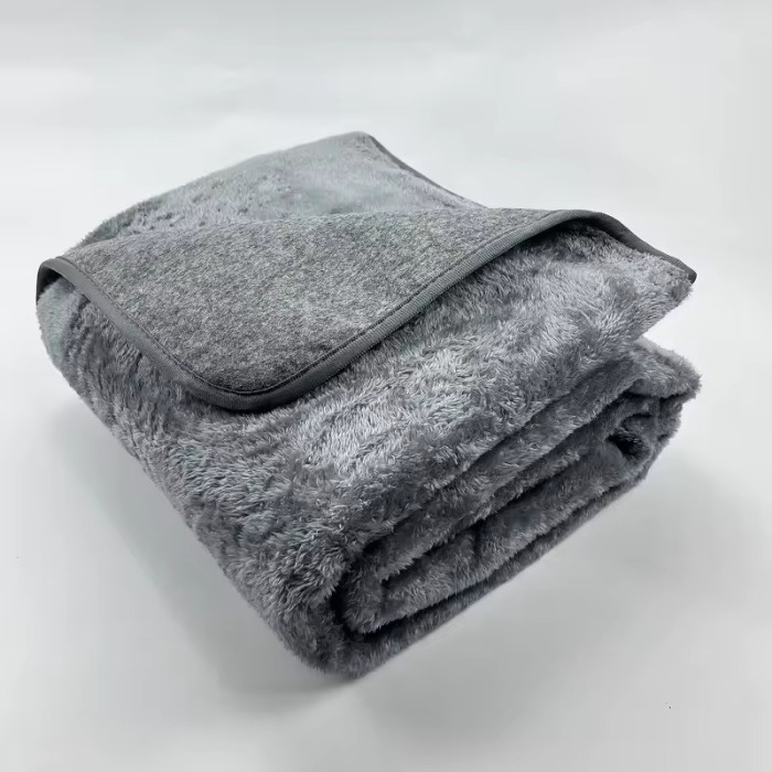 Электропростынь для автомобиля 160×150 см, 45–60 Вт, мягкий флис/полиэстер, серый, питание от прикуривателя 12 В Электропростынь для автомобиля 160×150 см, 45–60 Вт, мягкий флис/полиэстер, серый, питание от прикуривателя 12 В