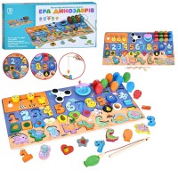 Дерев'яна багатофункціональна гра-сортер TREE TOYS – навчальна дошка для дітей з ігровим полем, цифрами, математичними знаками, фігурами (фрукти), динозаврами, магнітною риболовлею (1 вудка, 12 рибок), спінером та лабіринтом